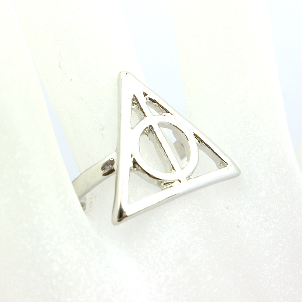 8(499)9387578 Купить кольцо "дары смерти" - треугольник -  серебро от 380 руб. - заказать