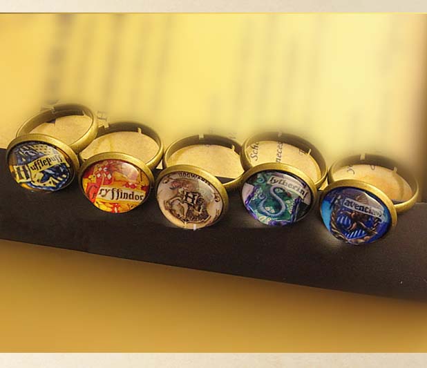 8(499)9387578 Купить кольцо факультетов школы хогвардс-размерное из гарри  поттера от 420 руб. - заказать