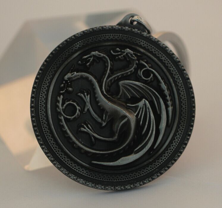 8(499)9387578 Купить брелок- герб дома таргариенов из сериала "игра престолов" - дракон в круге серебро от  - заказать