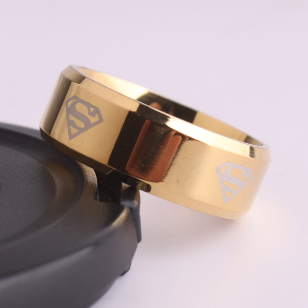 8(499)9387578 Купить кольцо супермена - золотого цвета от 430 руб. - заказать