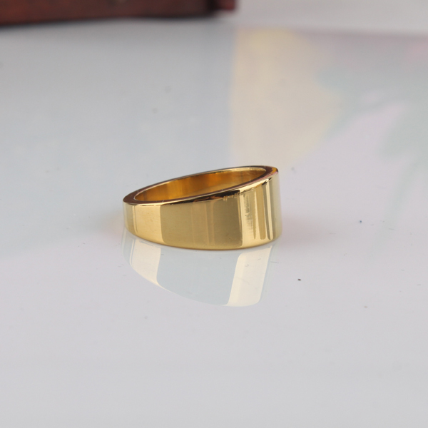 8(499)9387578 Купить широкое кольцо из ювелирной стали 316l золотого цвета от  - заказать